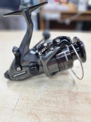 Shimano DL 4000 FB Baitrunner Reel - PRE OWNED