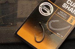 Fox Edges Curve Shank Hooks