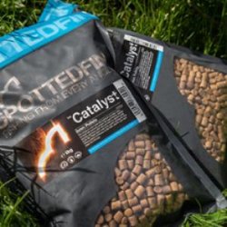 Spotted Fin Catalyst Pellets 900g