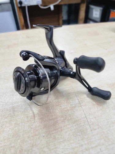 Shimano DL 4000 FB Baitrunner Reel - PRE OWNED